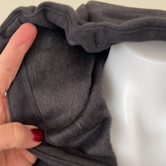 The North Face Women’s Everyday Full-Zip Hoodie in Dark Grey Heather, Medium - Picture 13 of 17